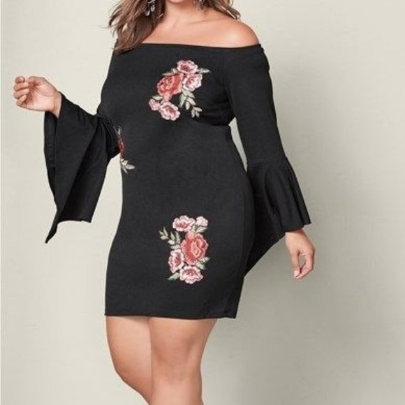 PLUS SIZE FLORAL APPLIQUE DRESS "NWOT" - Picture 1 of 4